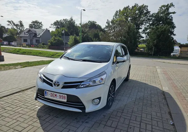 toyota Toyota Verso cena 59800 przebieg: 50942, rok produkcji 2018 z Korfantów